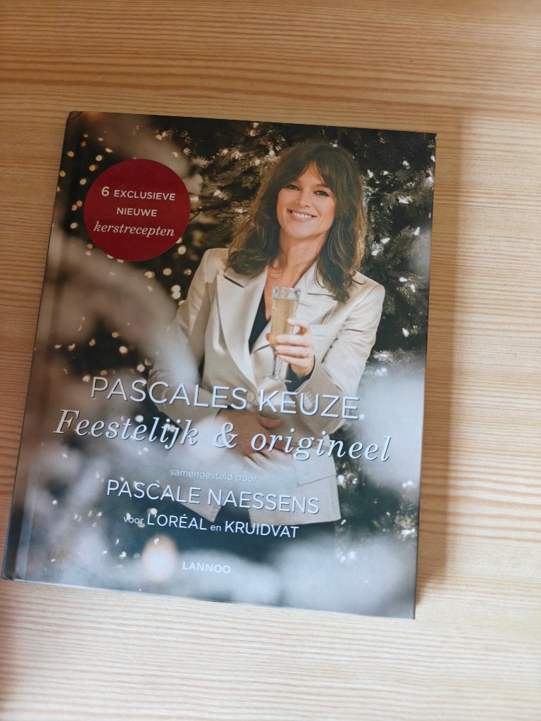 Feestelijk & origineel - Pascal Naessens, Boeken, Voorgerechten en Soepen, Pascale Naessens, Ophalen of Verzenden, Zo goed als nieuw