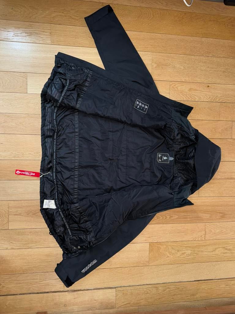 NIEUW! Volcom snowboard jas. Met ticket., Ophalen, Nieuw, Kleding