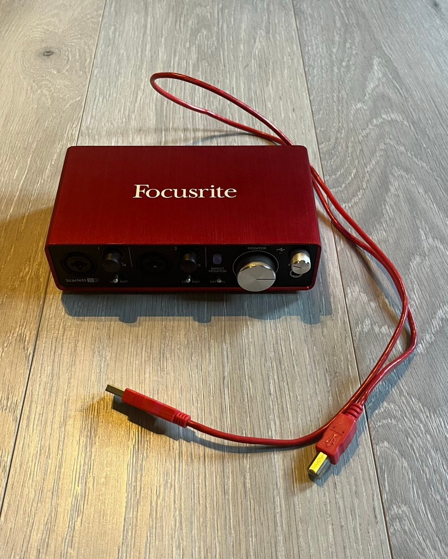 Focusrite Scarlett 2i2 2nd gen, Computers en Software, Geluidskaarten, Ophalen, Zo goed als nieuw, Extern