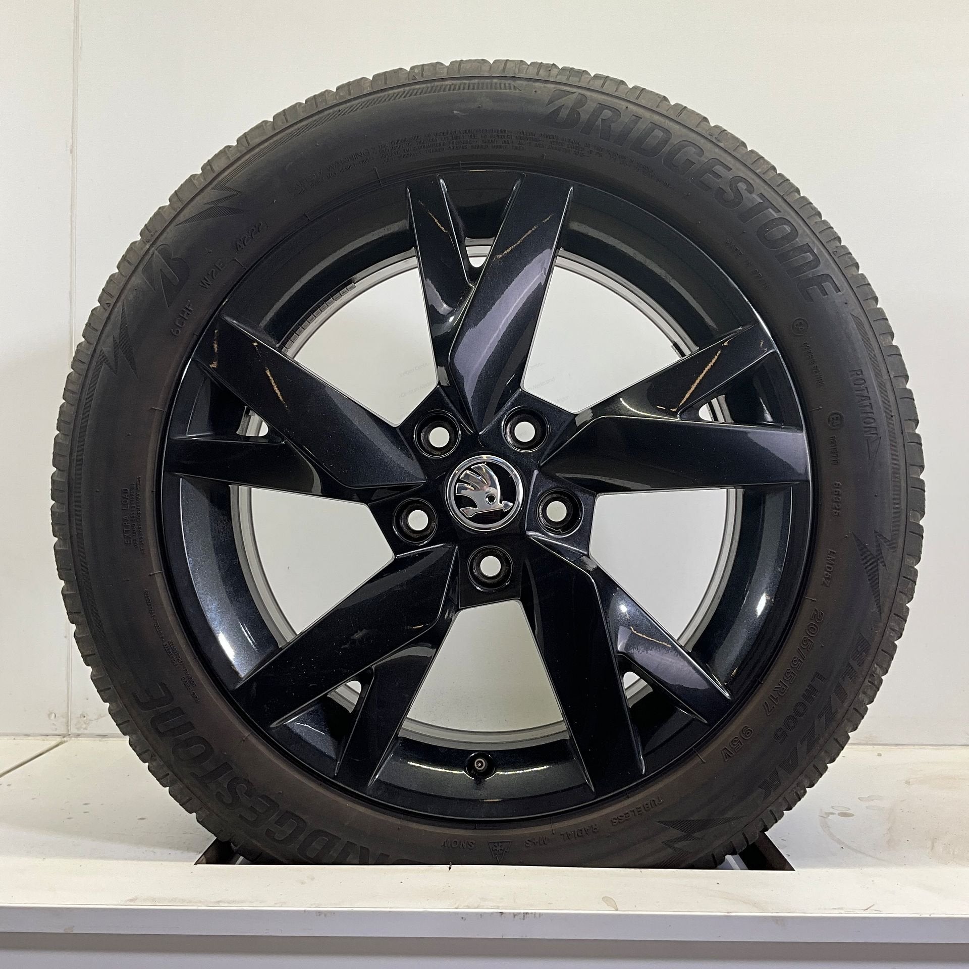 SKODA OCTAVIA IV LYRA WINTERBANDEN SET 17 INCH ORIG, Auto-onderdelen, Banden en Velgen, Gebruikt, -, -, Banden en Velgen