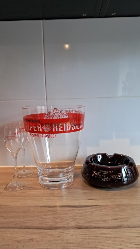 Piper Heidsieck koeler en asbak, Verzamelen, Ophalen of Verzenden, Gebruikt, Overige typen