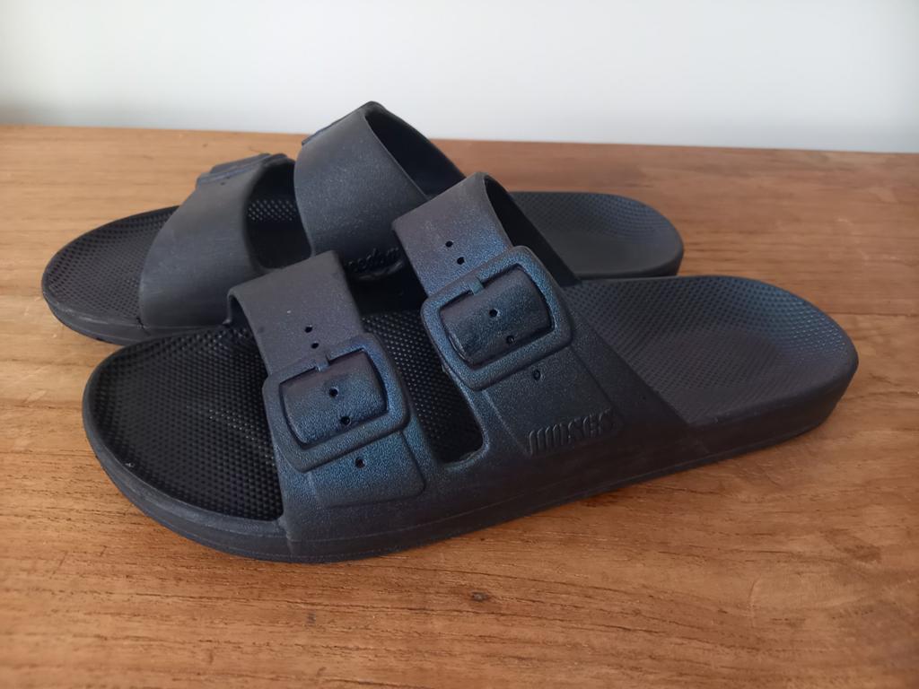 Slippers Freedom Moses maat 38/39, Ophalen of Verzenden, Slippers