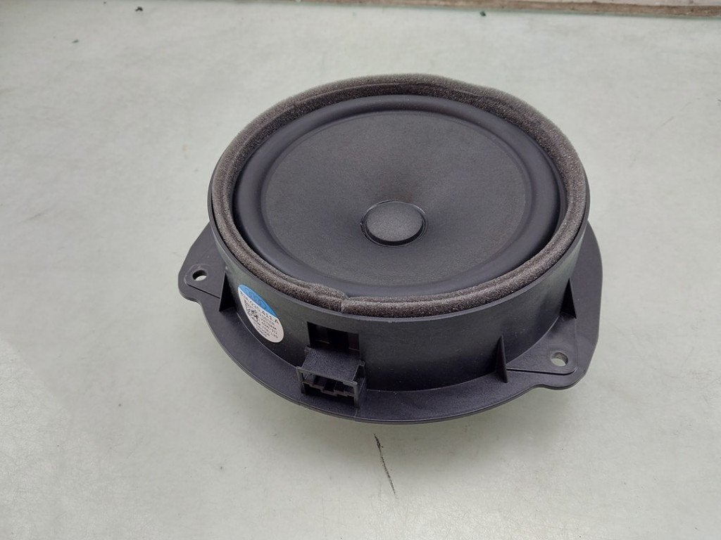 HAUT PARLEUR / ENCEINTE A3 Sportback (8YA) (|83A035411A|), Auto-Union-Straße  1,
85057  Ingolstadt, DE, Info@audi.de, Audi, Utilisé