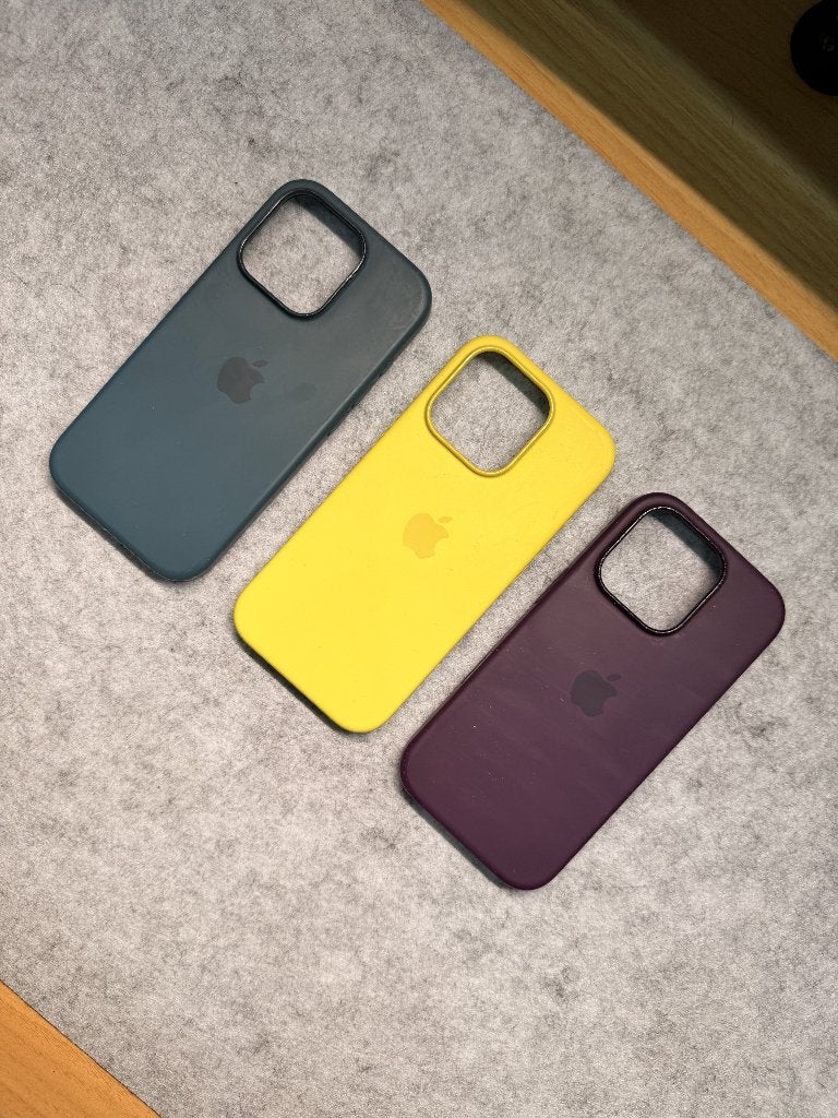 Lot de 3 coques Apple iPhone 16 Pro – Originales Apple, IPhone 16 Pro, Gebruikt, Rondom bescherming, Hoesje of Tasje