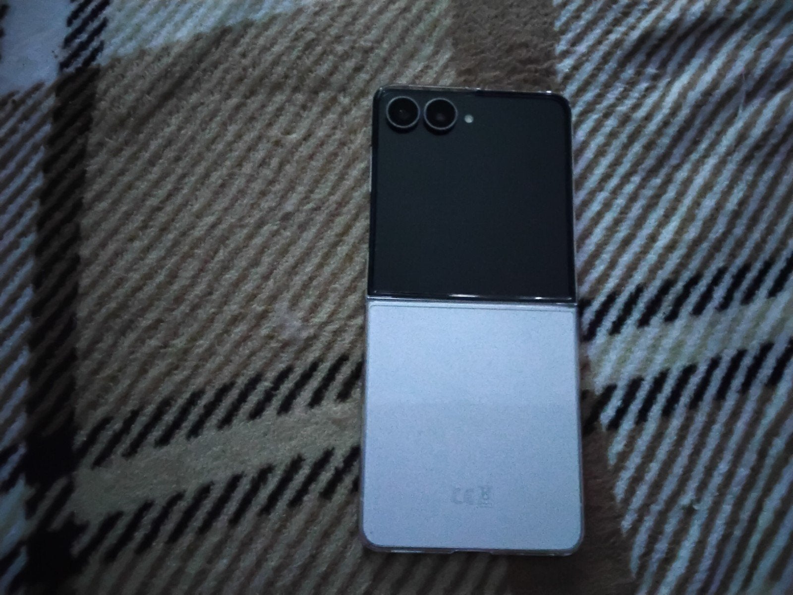 Samsung z flip 8, Overige kleuren, Touchscreen, Ophalen of Verzenden, Zo goed als nieuw