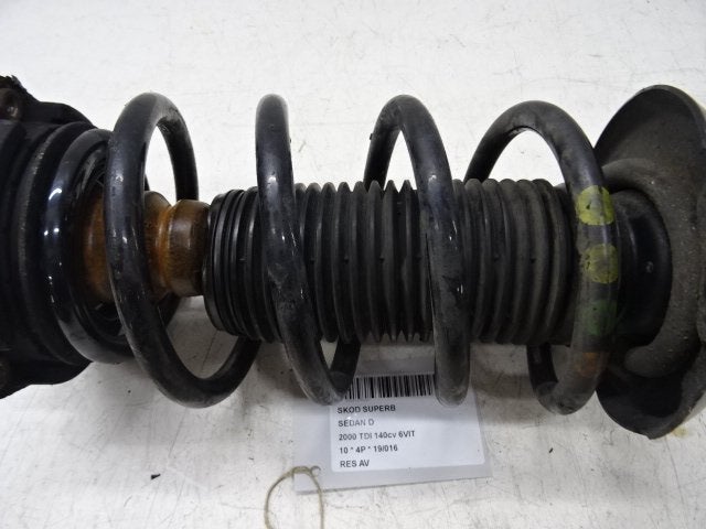 RESSORT DE SUSPENSION AVANT Skoda Superb (3TAA), Autos : Pièces & Accessoires, Utilisé, Skoda