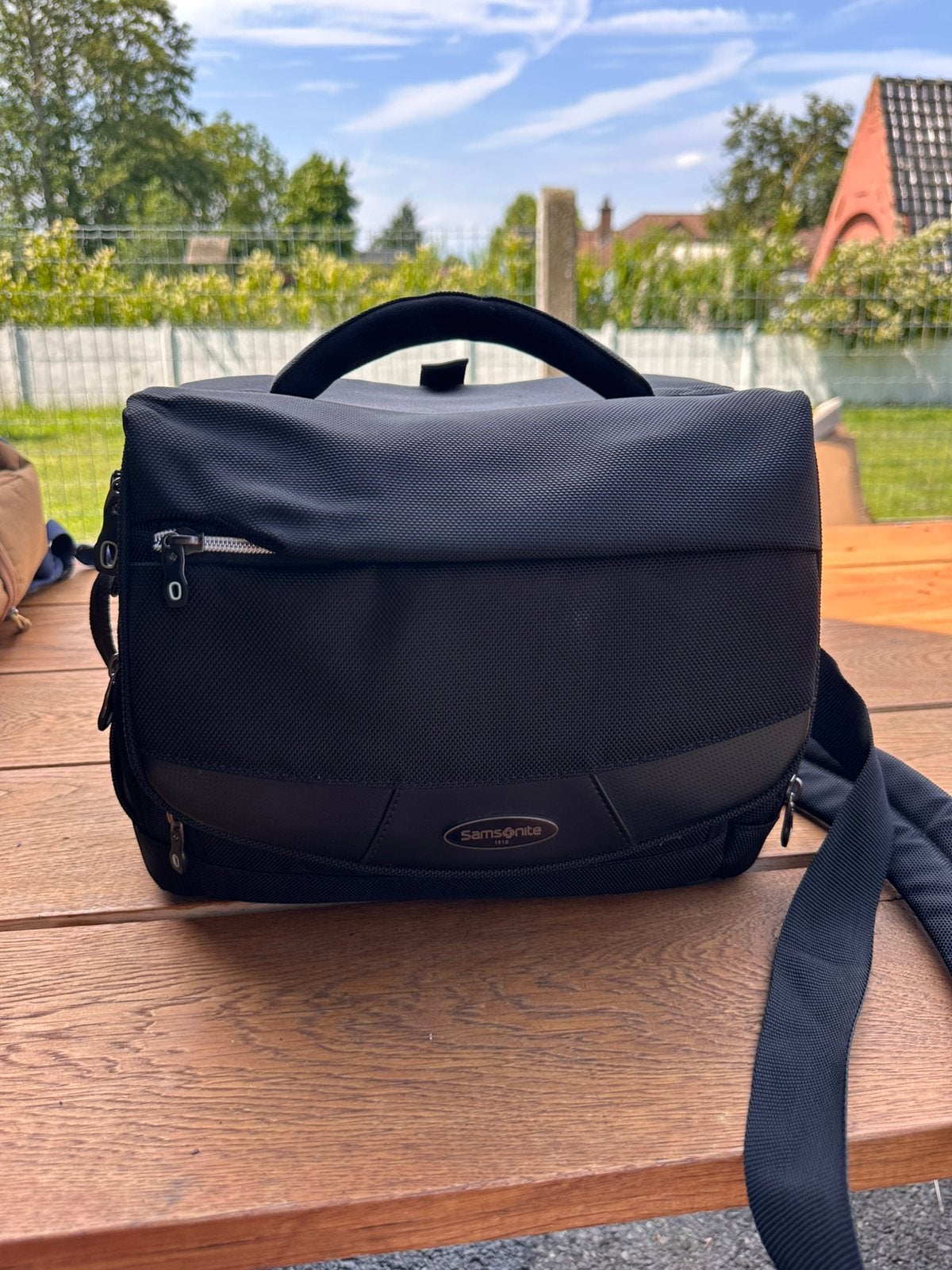 Canon EOS 850D, Audio, Tv en Foto, Ophalen, Gebruikt, Canon, Schoudertas