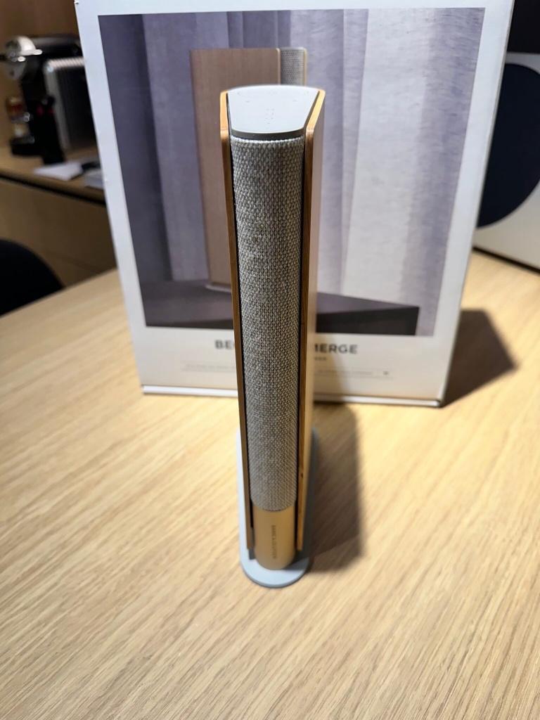 Bang & Olufsen Beosound Emerge Gold Tone NIEUW IN DOOS - B&O, Audio, Tv en Foto, Luidsprekerboxen, Overige merken, Info@bang-olufsen.dk