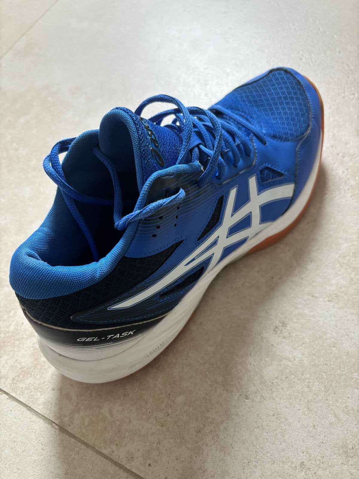Asics schoenen, Sport en Fitness, Tennis, Ophalen, Zo goed als nieuw, Schoenen