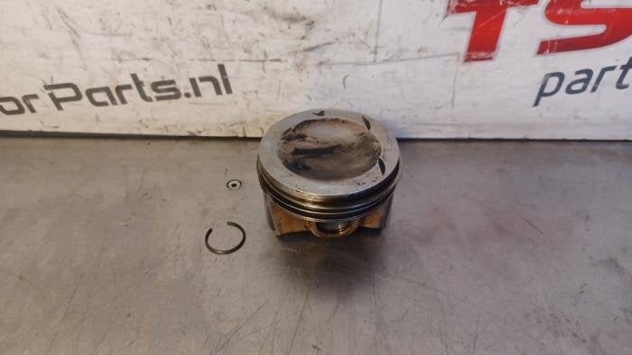 Piston d'un Volkswagen Golf, Autos : Pièces & Accessoires, Moteurs & Accessoires, Volkswagen, Utilisé, 3 mois de garantie, Enlèvement ou Envoi
