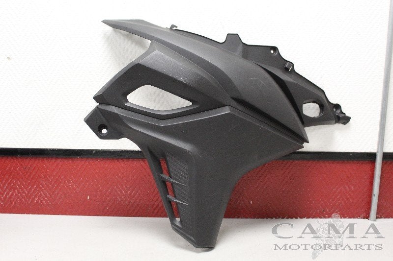 CARENAGE DROIT DL 1000 V-Strom 2014-2016 (DL1000A DL1000), Dhr. S. di Majo, Utilisé, Info@cama-motorparts.nl, P.J. Troelstraweg 8 8
3144 CX  MAASSLUIS, NL