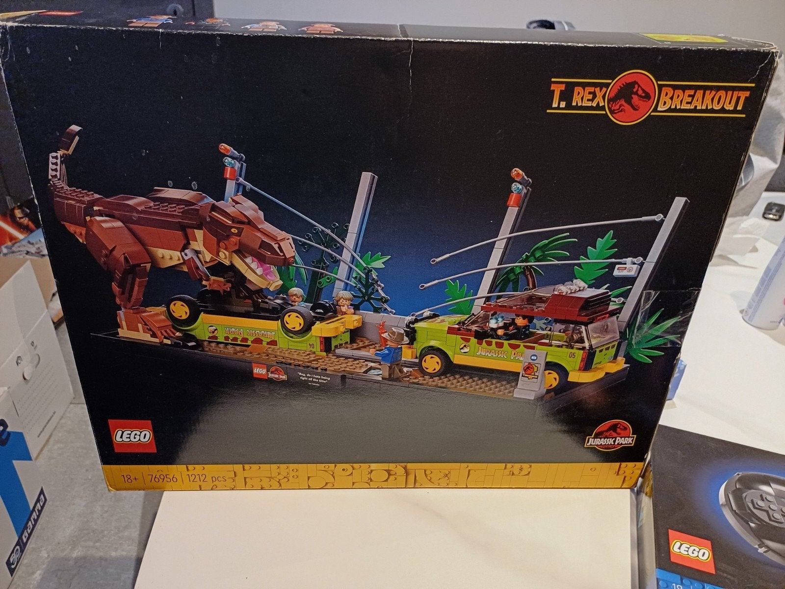 Lego Jurassic Park T rex, Ophalen