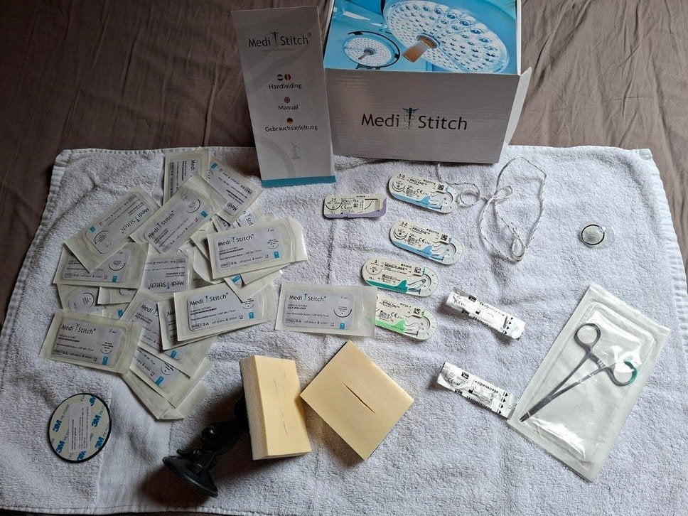 Kit de suture MediStitch - formation médicale, Divers, Fournitures scolaires, Enlèvement ou Envoi