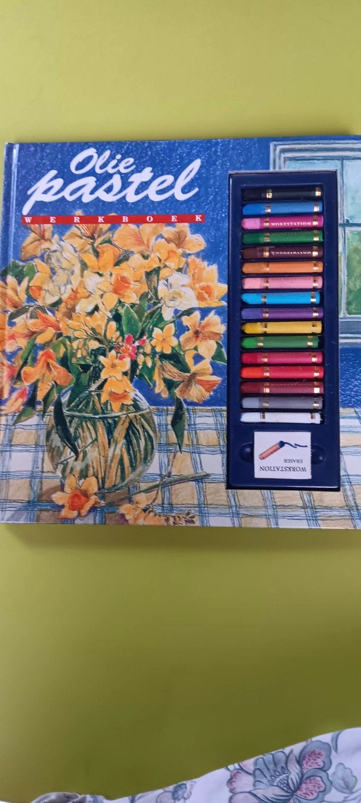 Oil pastel boek met wasco 's, Ophalen