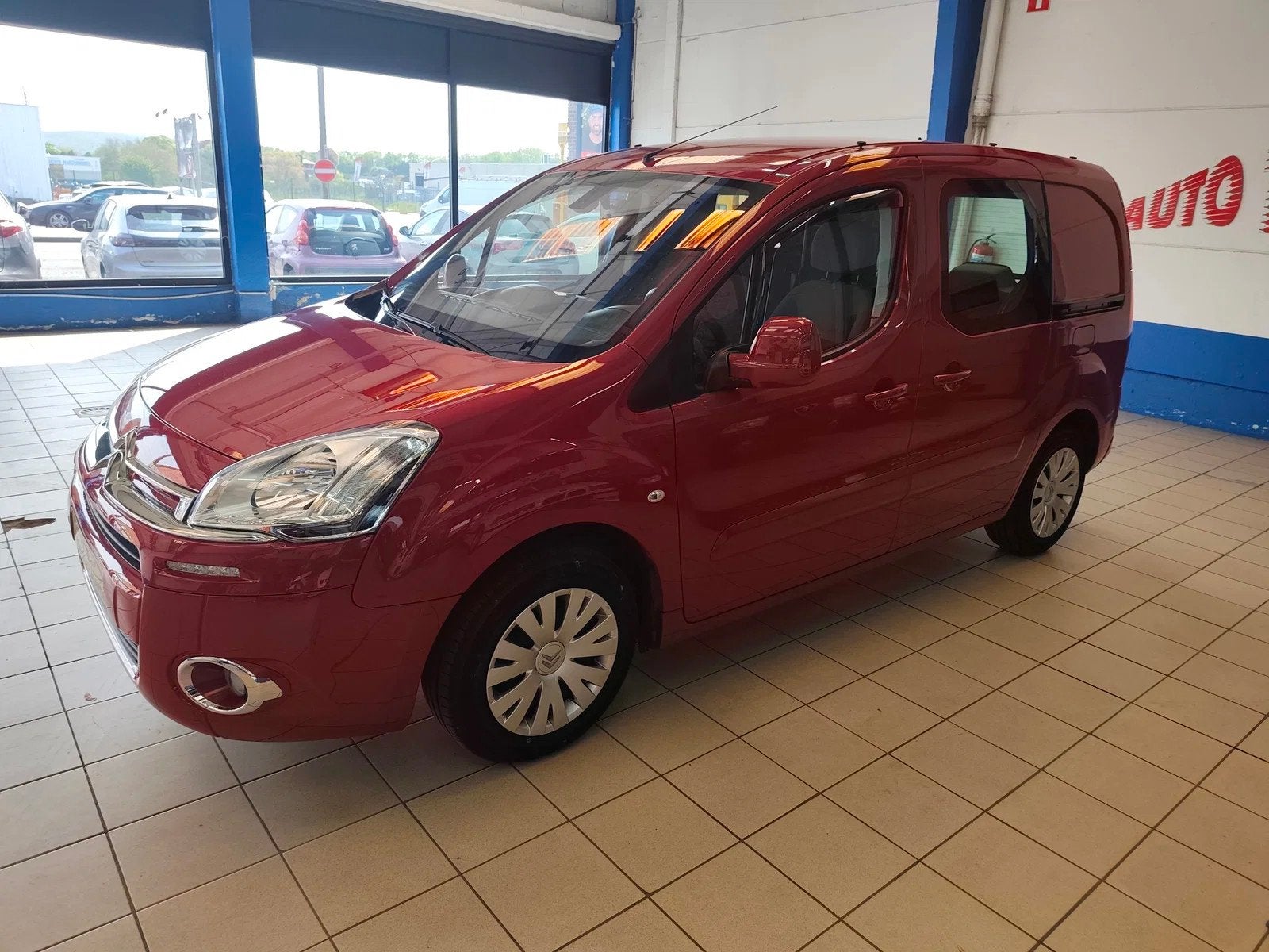 Citroën Berlingo 1600 HDi automatique (bj 2014), Auto's, Automaat, Euro 5, Gebruikt, 4 cilinders