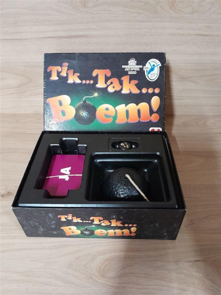 Tik tak boem - s3574, Hobby en Vrije tijd, Verzenden, Zo goed als nieuw