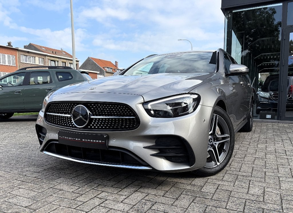 Mercedes-Benz E300de 4-Matic PHEV AMG Line, Auto's, Automaat, 143 kW, 4 cilinders, Beige