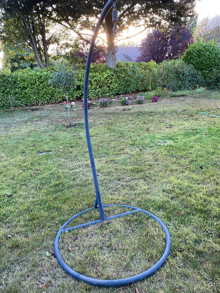 structure chaise suspendue (en osier pour jardin), Enlèvement, Comme neuf, Une personne, Extérieur