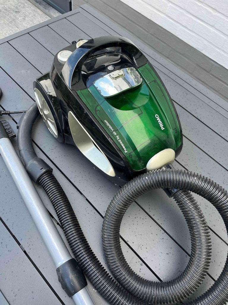 PRIMO steelstofzuiger zonder zak, Elektronische apparatuur, Stofzuigers, Ophalen, Overige merken, Gebruikt, Reservoir