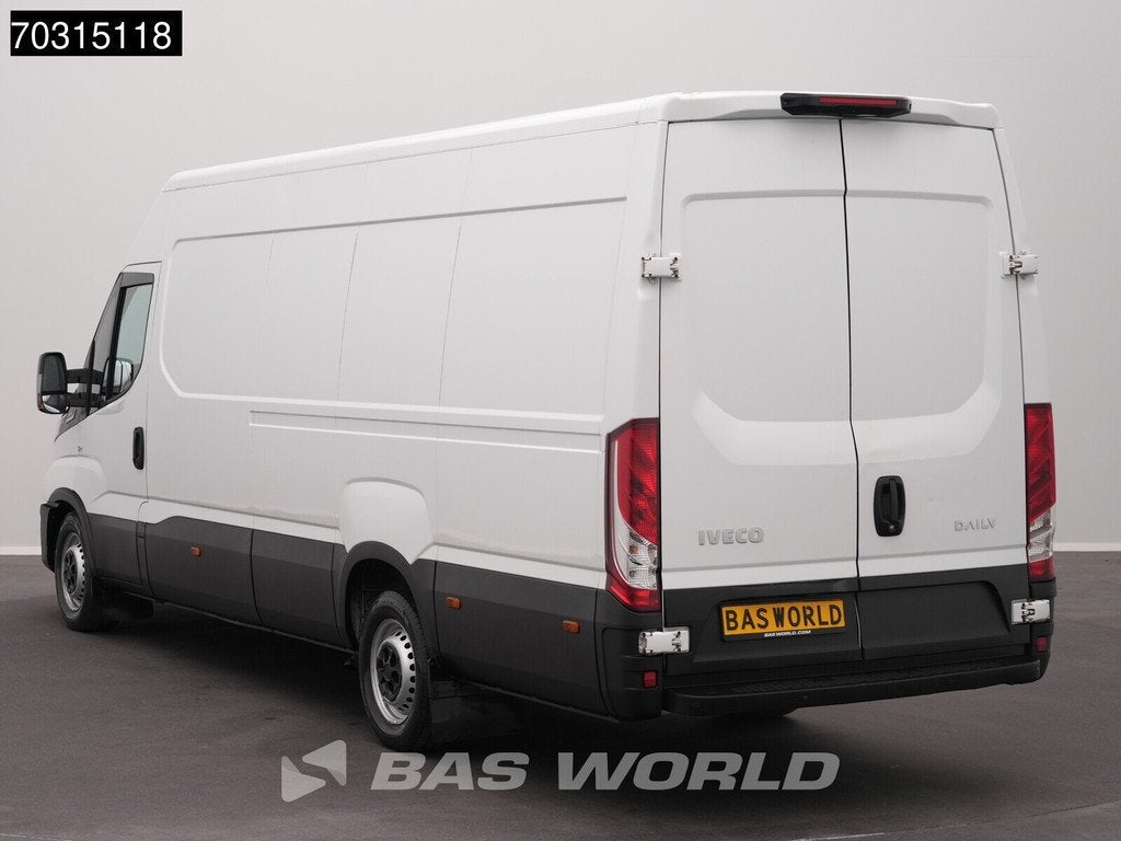 Iveco Daily 35S16 Automaat L3H2 Airco Camera Parkeersensoren, Auto's, Automaat, Stof, Gebruikt, Euro 6