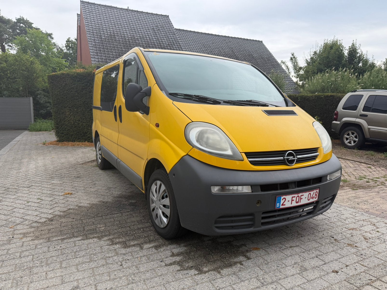 Cargo léger Vivaro 1.9, Autos, Camionnettes & Utilitaires, Cuir, Achat, 6 portes, Boîte manuelle