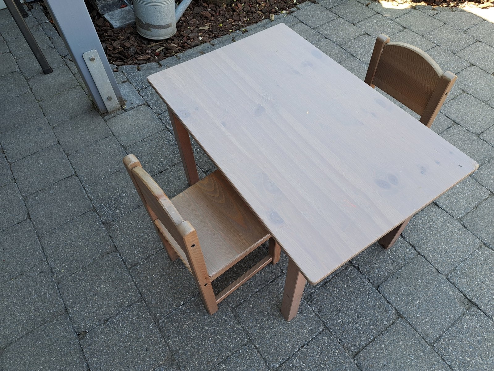 Kindertafeltje met 2 stoeltjes van Ikea, Ophalen, Gebruikt