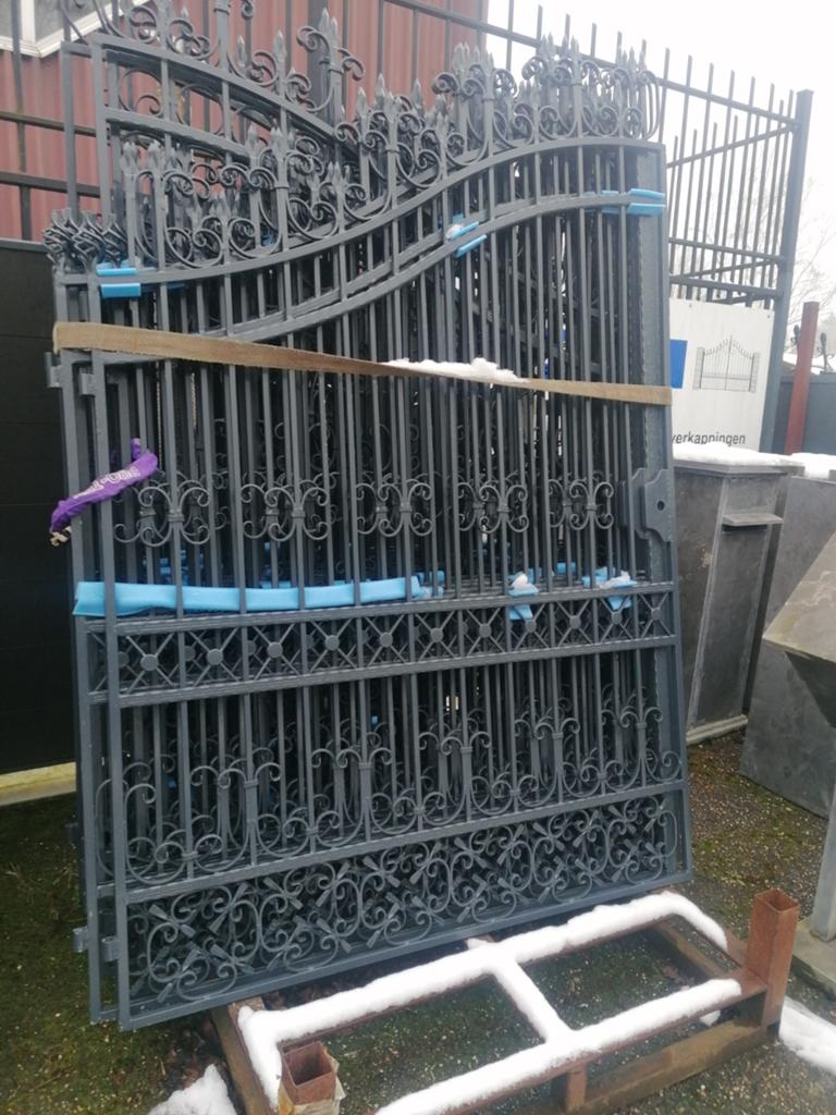 Tuinpoorten, Ophalen