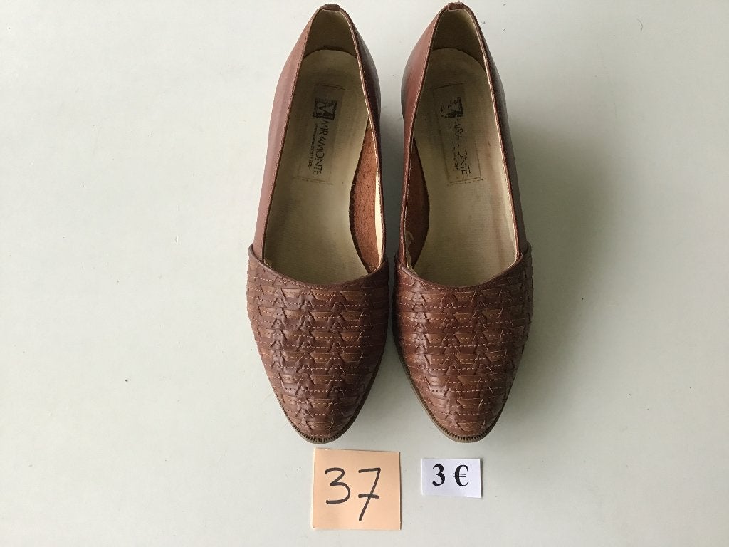 1 paar bruine dames schoenen maat 37, Kleding | Dames, Ophalen of Verzenden, Zo goed als nieuw