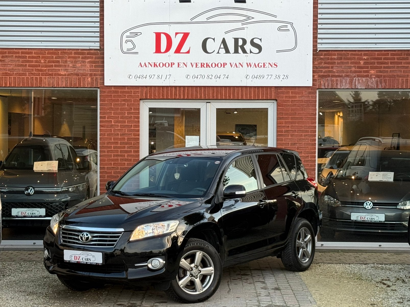 TOYOTA RAV4 4X4 2.2D 150CH |NAVI | CAMÉRA | KEY LESS |, Autos, Euro 5, Entreprise, Noir, 5 portes