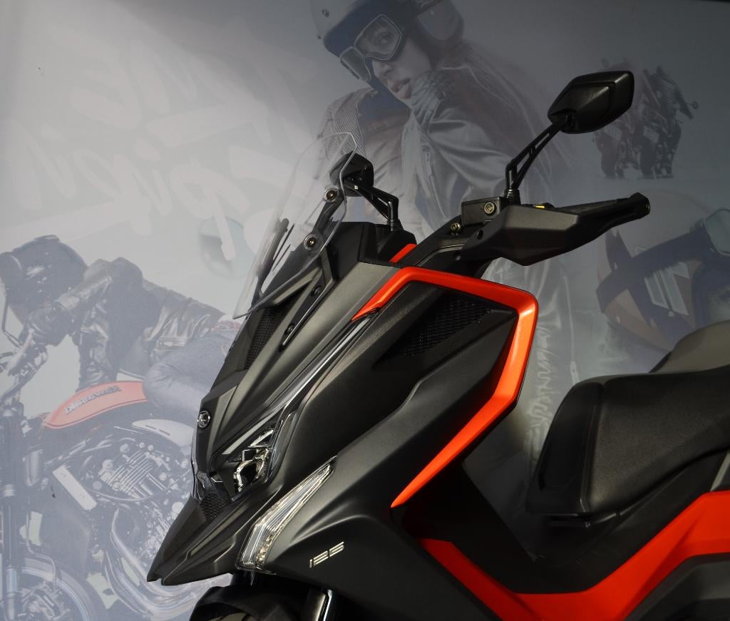 Kymco 125 DTX 360 uitvoering  nieuwstaat 2290 Km B rijbewijs, Motoren, Scooter, Bedrijf, 125 cc, 11 kW of minder