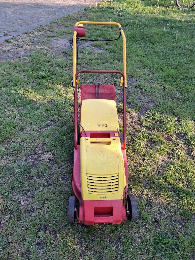 Wolfgarten elektrisch grasmachine 1200 watt, Tuin en Terras, Grasmaaiers, Ophalen, Cirkelmaaier, Elektrische grasmaaier, Opvangzak