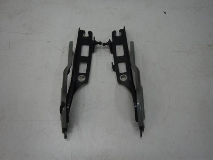 VW Tiguan 571 Motorkap Scharnieren Set L+R, Auto-onderdelen, Ophalen of Verzenden, Gebruikt