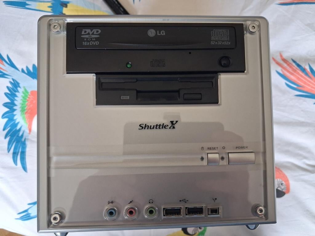 PC rétro Shuttle X, 20Gb, HDD, Enlèvement, Avec carte vidéo