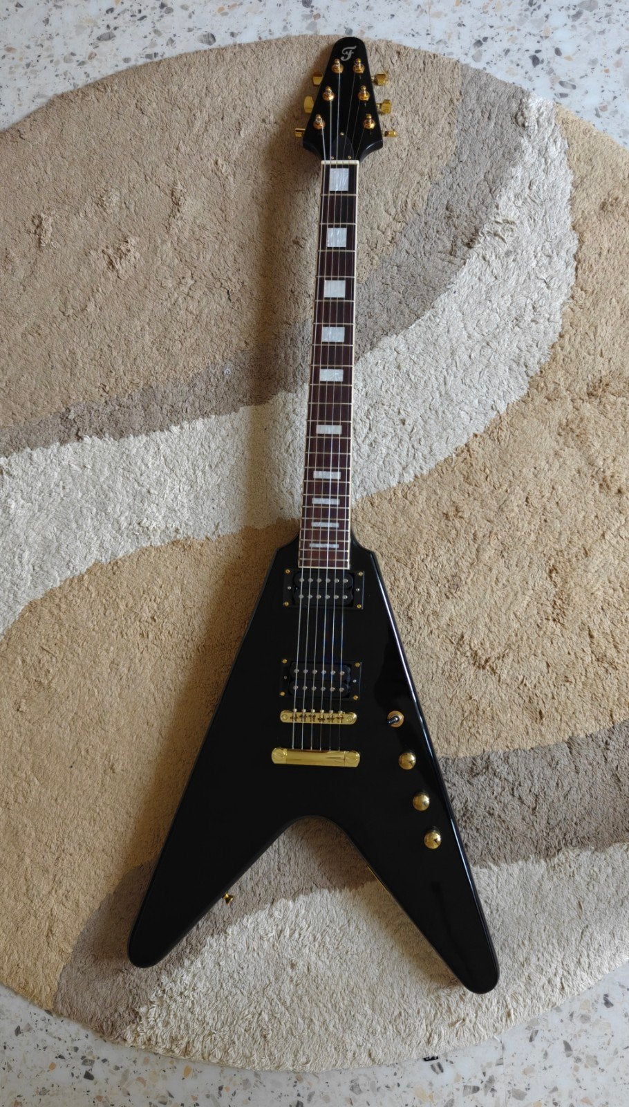 Flying V gitaar - nieuwstaat!, Ophalen of Verzenden, Zo goed als nieuw, Solid body, Overige merken