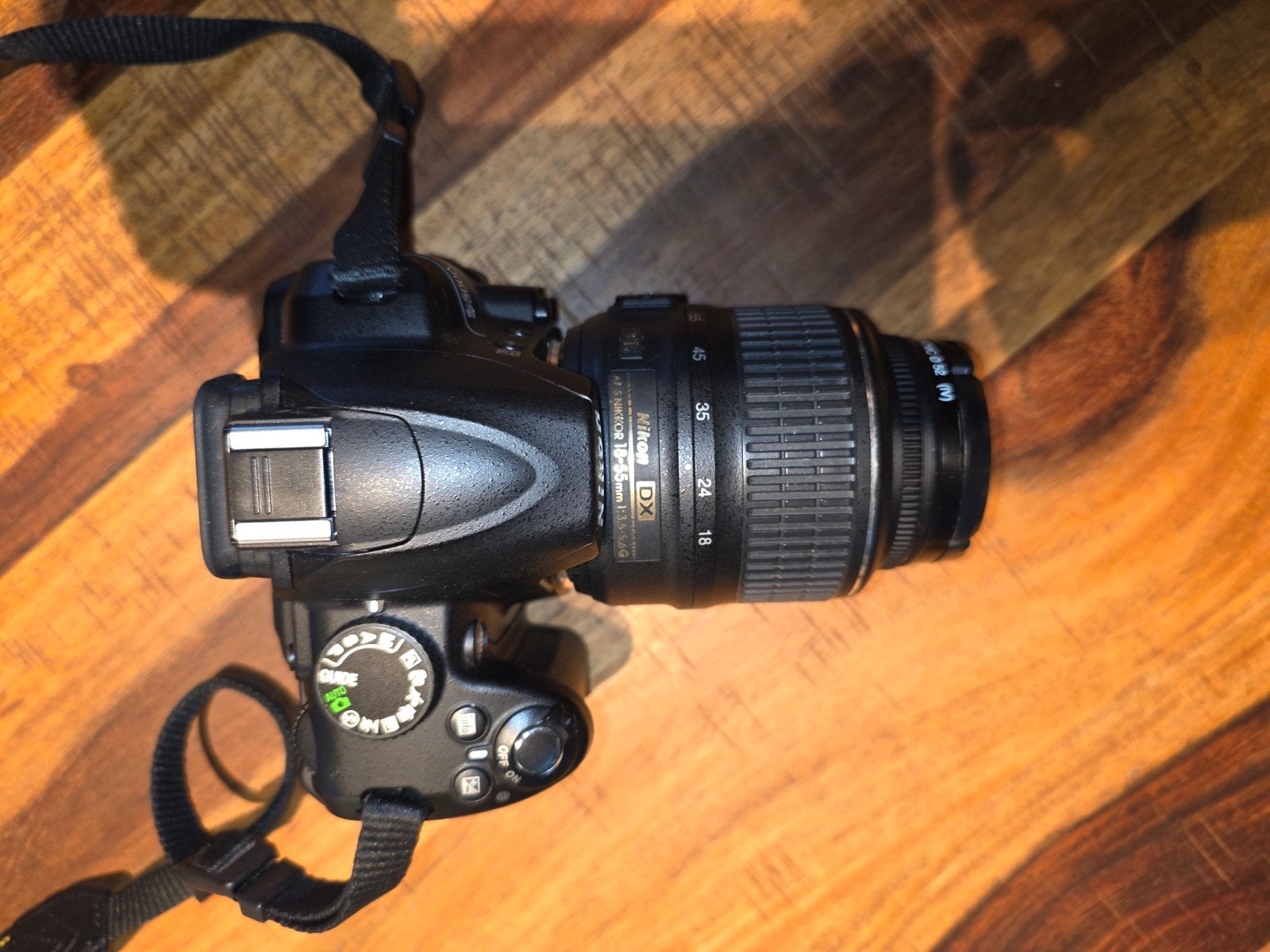 Nikon D3000 + kit objectif et objectif zoom 18-400, Nikon, Enlèvement, Utilisé, Monture Nikon F