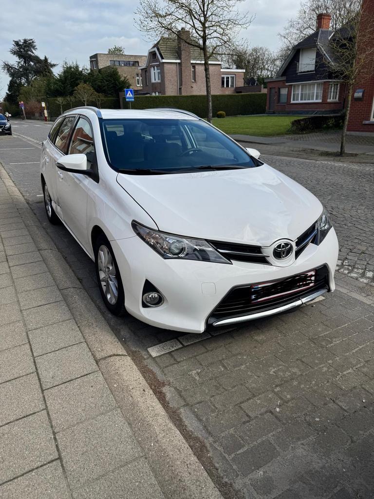 Toyota auris 1.4 diesel 159k km, Auto's, Toyota, Euro 5, Zwart, Wit, Particulier