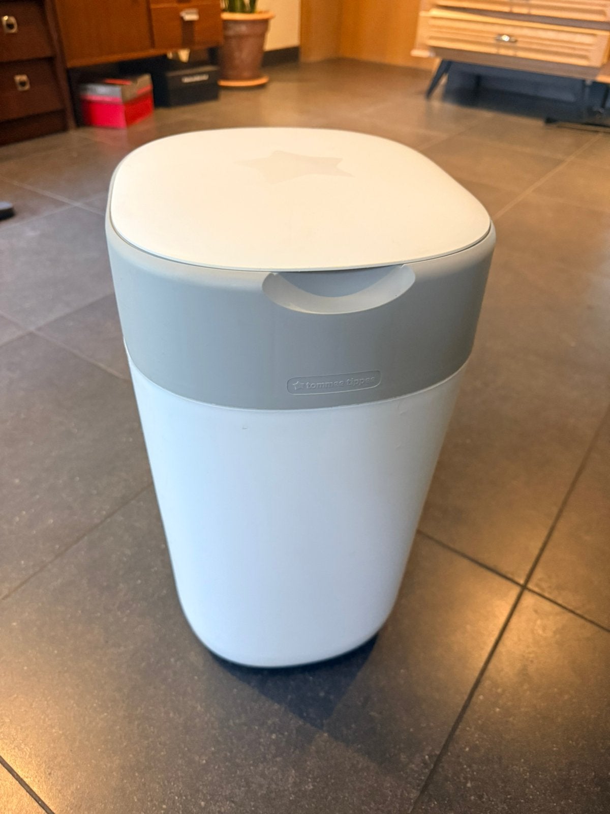 Tommee Tippee Twist & Click luieremmer wit/grijs, Kinderen en Baby's, Ophalen, Zo goed als nieuw, Luieremmer, Sangenic