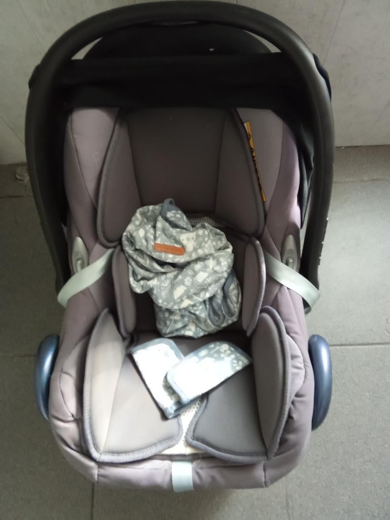 MAXI COSY + ONDERSTEL + TOEBEHOREN, Ophalen, Zo goed als nieuw, Maxi-Cosi, Overige methoden