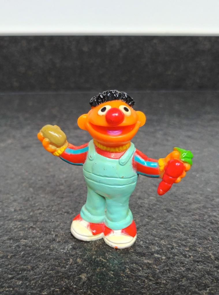 Vintage poppetje Ernie - Sesamstraat (jaren 80), Verzamelen, Verzenden, Zo goed als nieuw