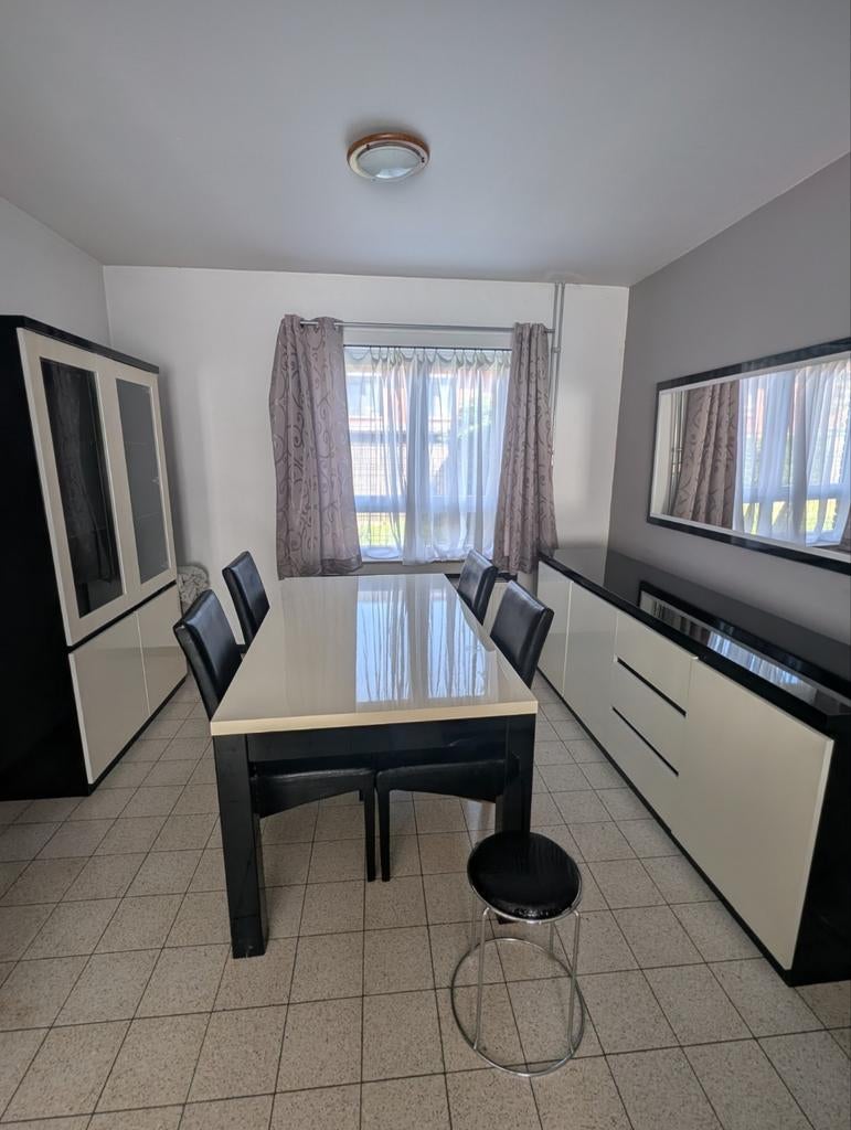 Salle à manger complète en blanc laqué, Enlèvement