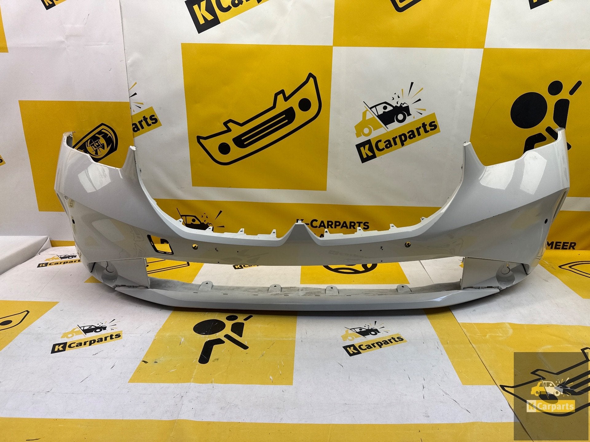 Voorbumper BMW 5 serie G60 2023- Origineel 51119883904, Petuelring 130
80788  Munich, DE, Gebruikt, Voor, Info@bmw.de