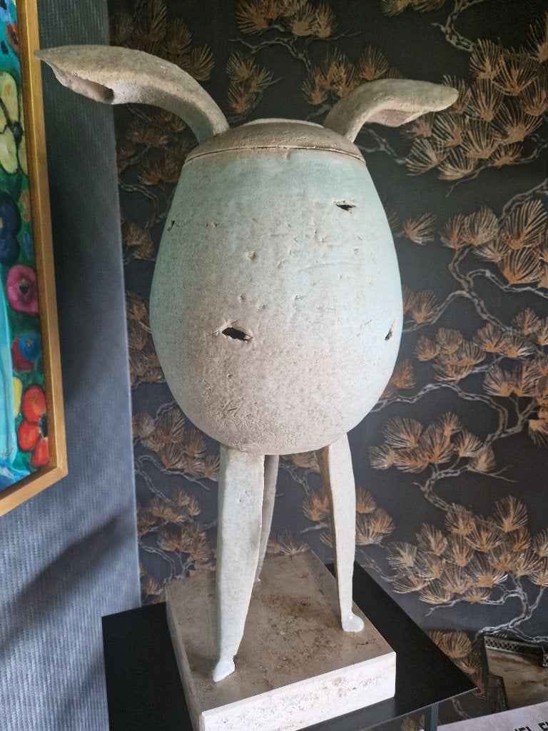 BABETTE DEGRAEVE " verborgen identiteiten ", Antiek en Kunst, Ophalen, 50 - 100 cm, Zoogdier, Steen of Keramiek