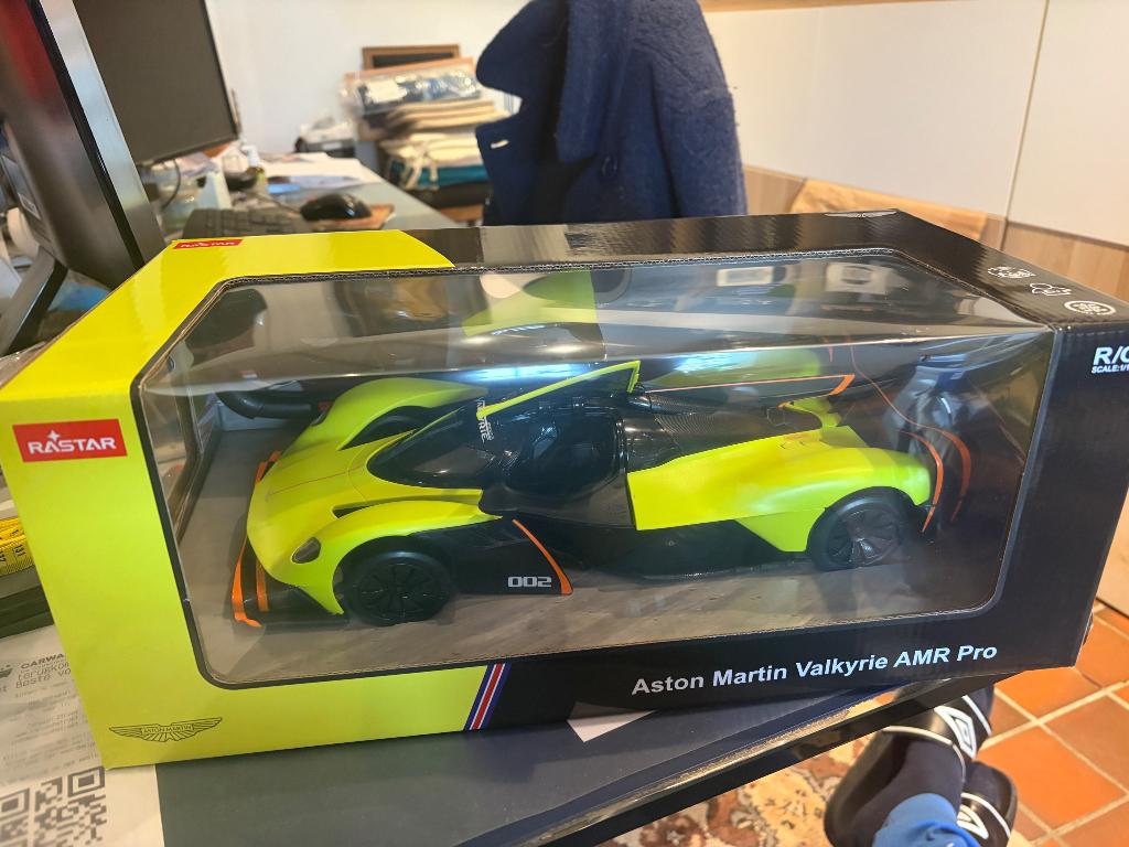 Voiture Télécommandé Aston Martin Valkyrie AMR Pro, Neuf, Enlèvement ou Envoi, Voiture on road, Échelle 1:14