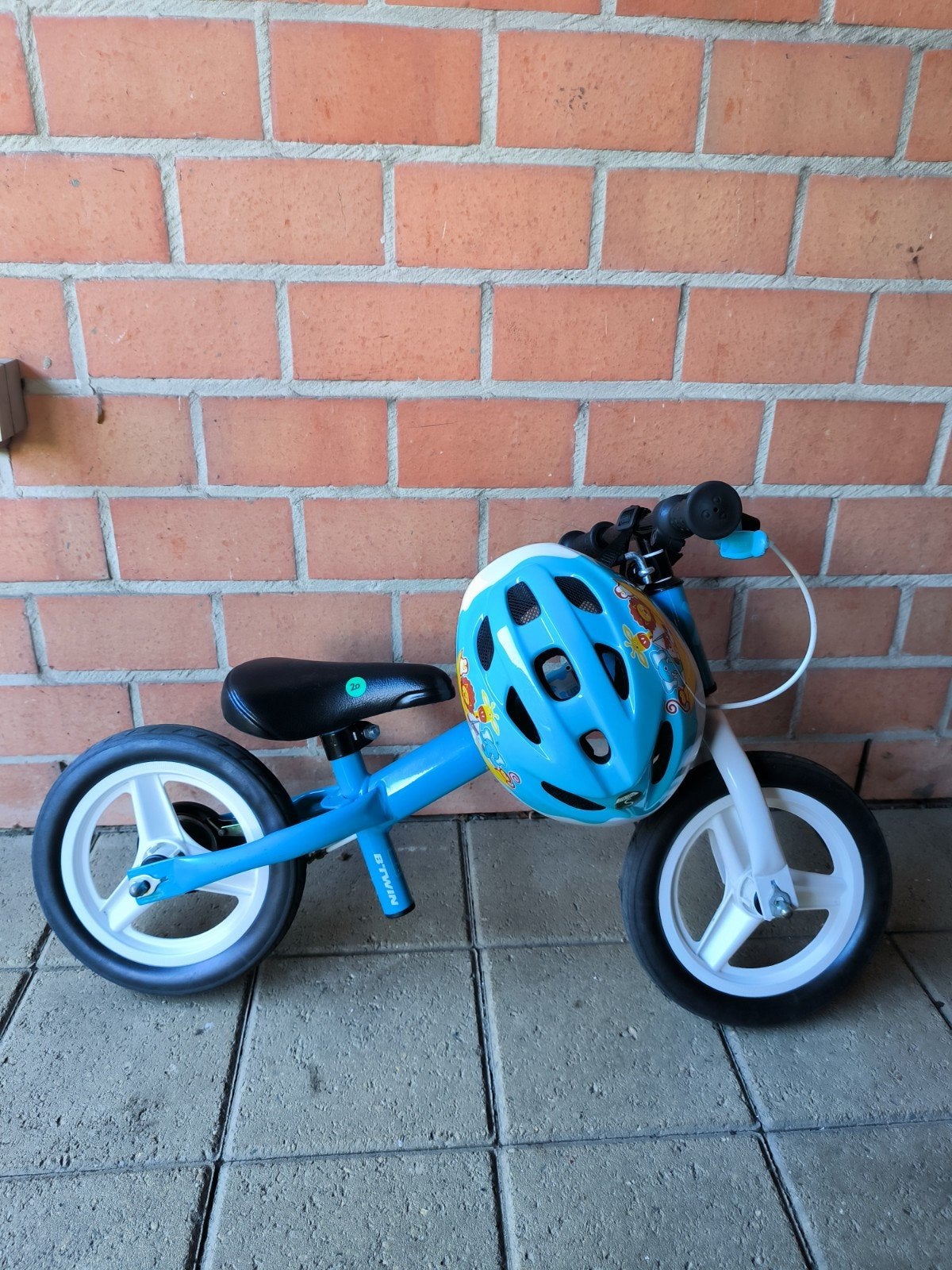 Loopfiets met helm, Fietsen en Brommers, Fietsen | Kinderfietsjes, Ophalen