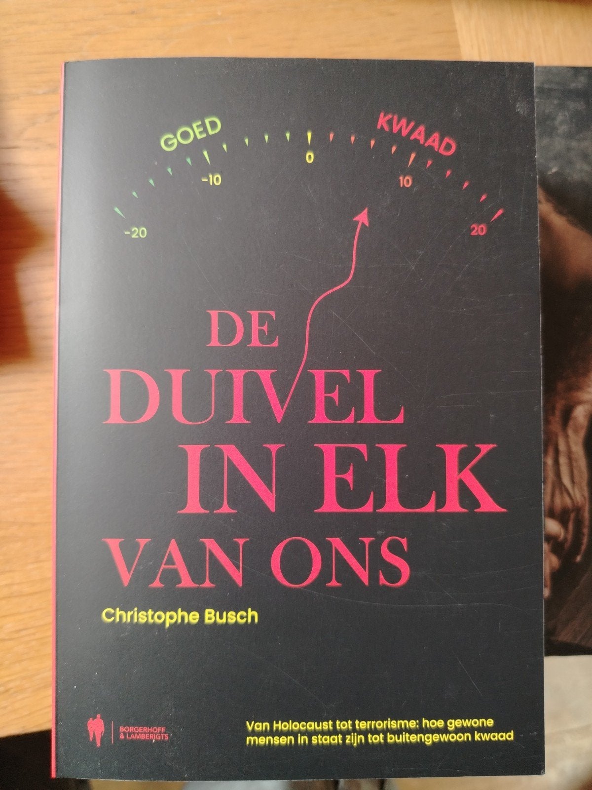 de duivel in elk van ons, Ophalen