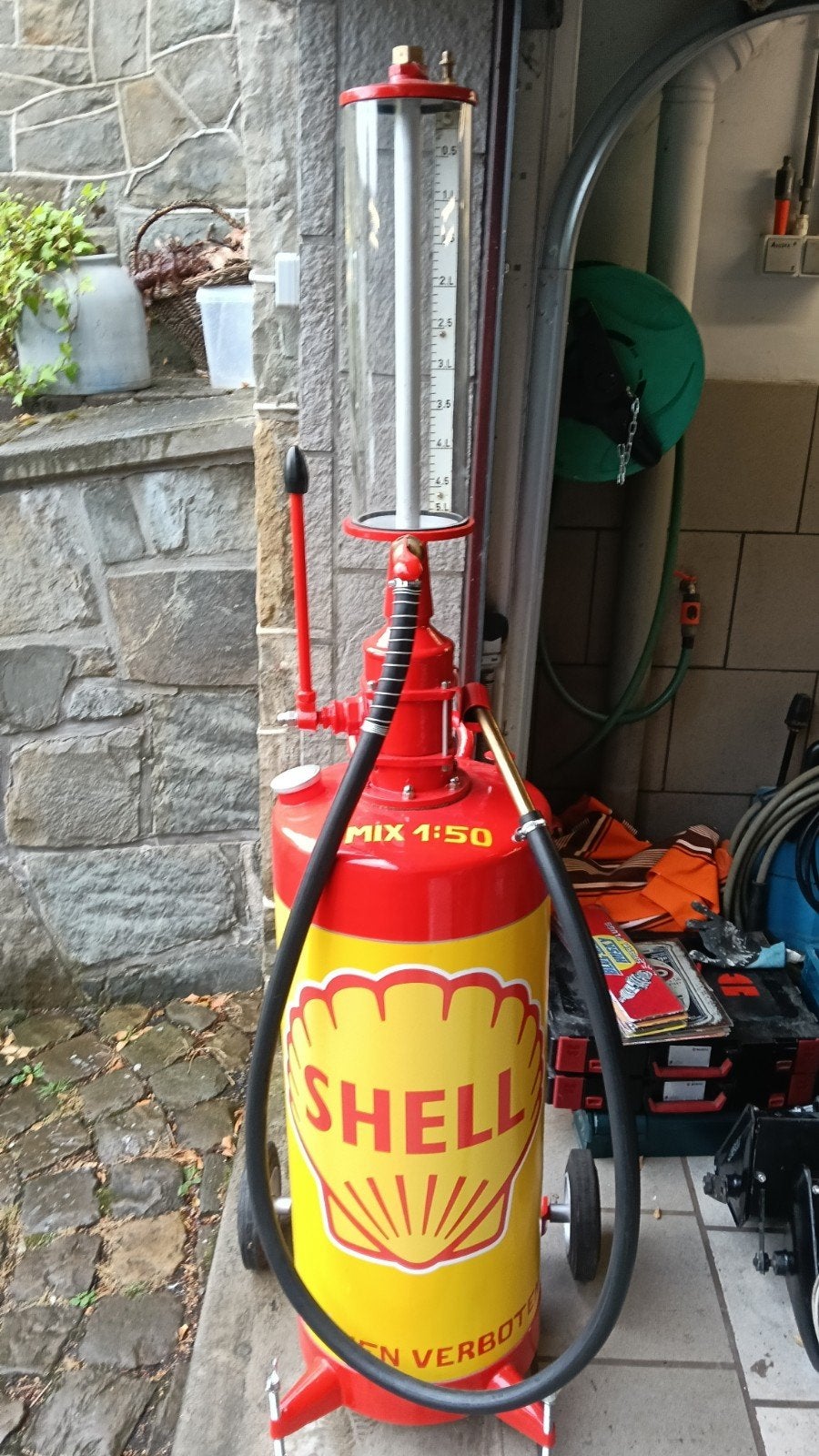 Tweetakt brandstofpomp. Shell
Volledig gerestaureerd., Verzamelen, Automaten | Overige, Ophalen, Zo goed als nieuw