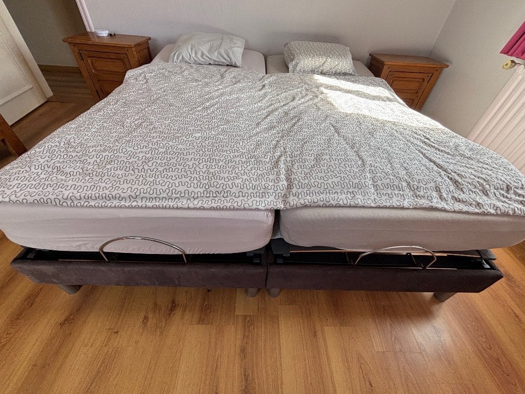 lit double - électrique - sommiers à lattes et matelas, Maison & Meubles, Enlèvement, Utilisé, Sommier, 180 cm