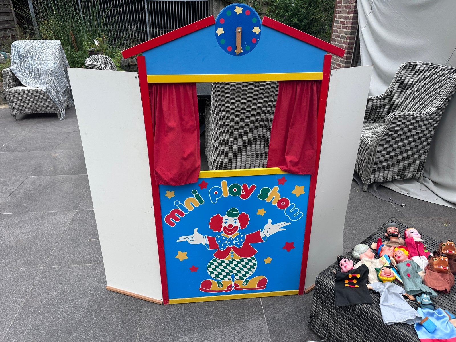 Houten poppenkast + 14 handpoppen, Ophalen, Gebruikt, Hout