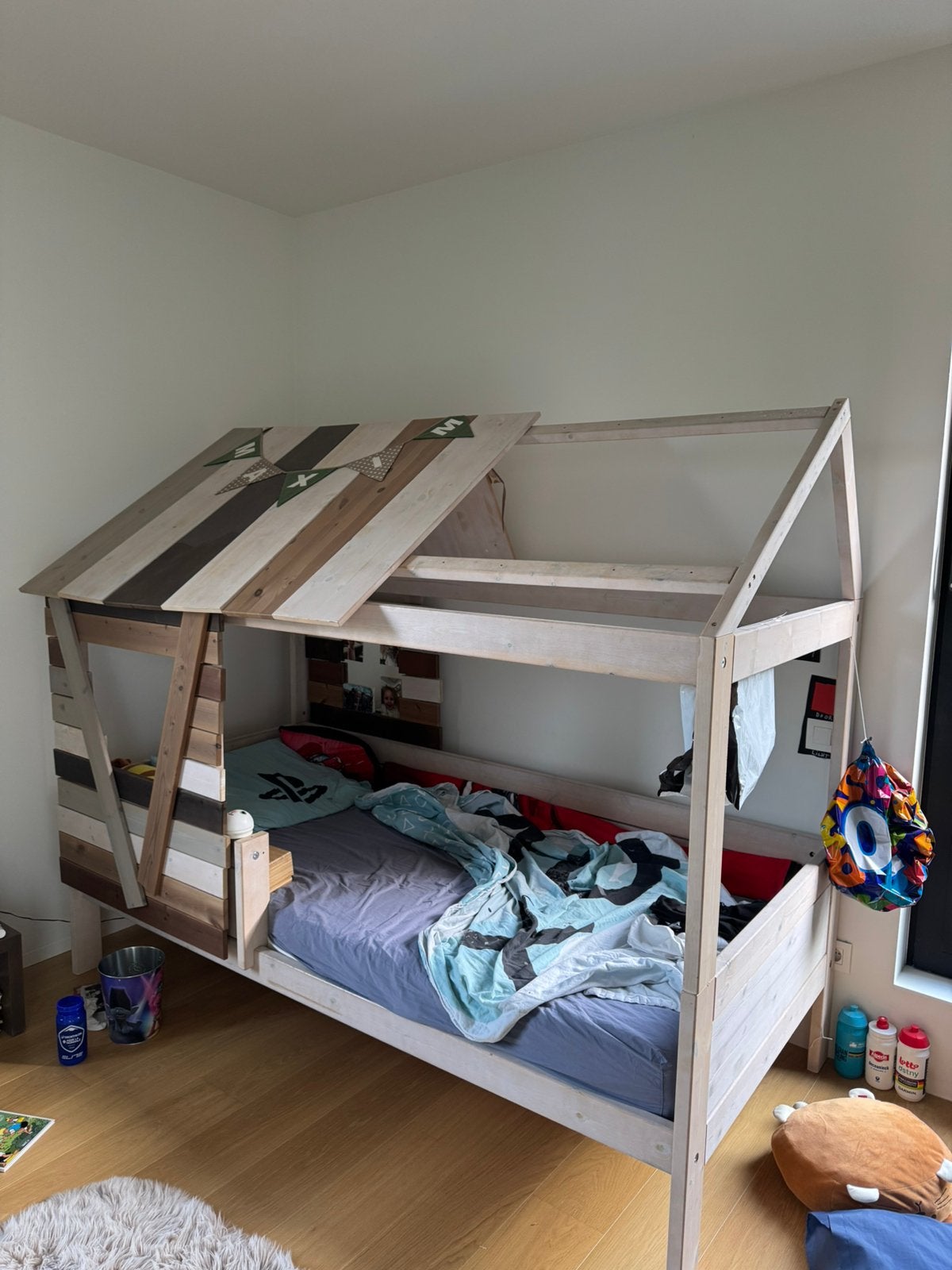 Houten bed met dak en lattenbodem, Ophalen, Gebruikt