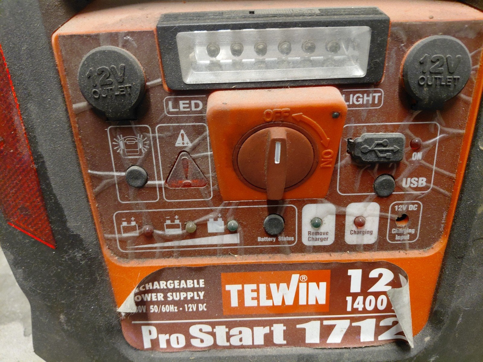 battery oplader, Ophalen of Verzenden, Zo goed als nieuw